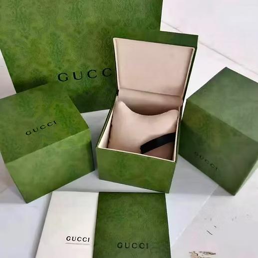 Gucci YA136301A
